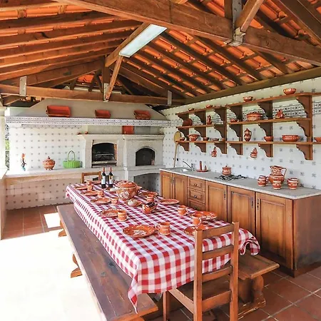 Samo Sleeps 8 Wifi Villa