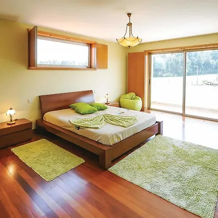 Samo Sleeps 8 Wifi *